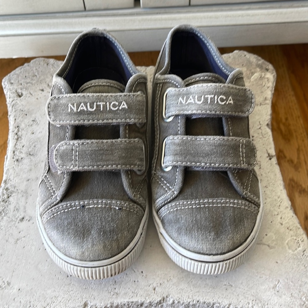Nautica double strap canvas shoe